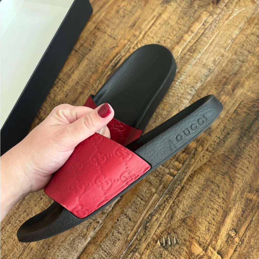Red Gucci Signature Slides sz 39 - Picture 4 of 7